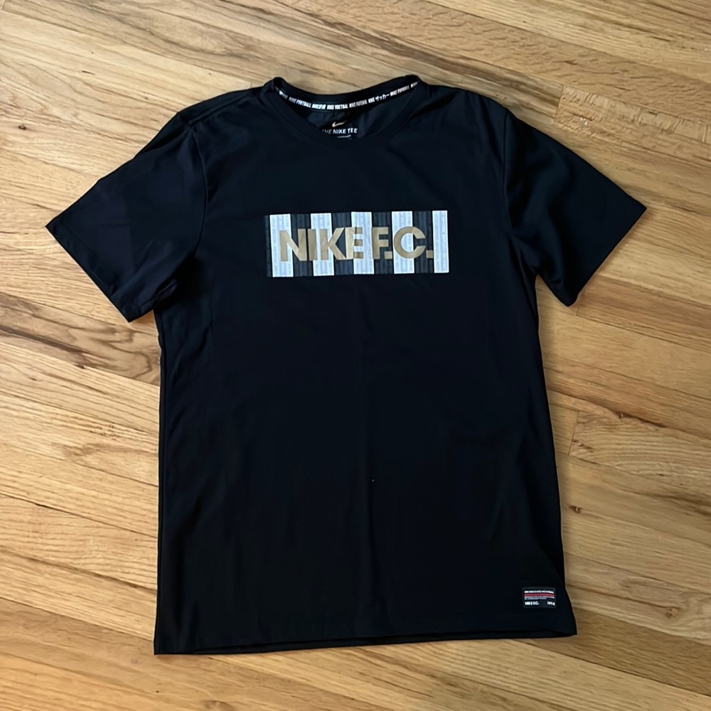Nike F.C. Tshirt